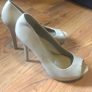 Aldo nude peep toe pumps. Gently used